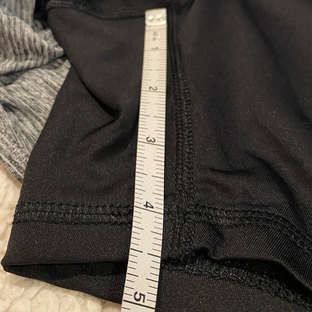 Avia Black and Gray Patterned Athletic Shorts - Biker Shorts Lining - Women's XL - Picture 7 of 8